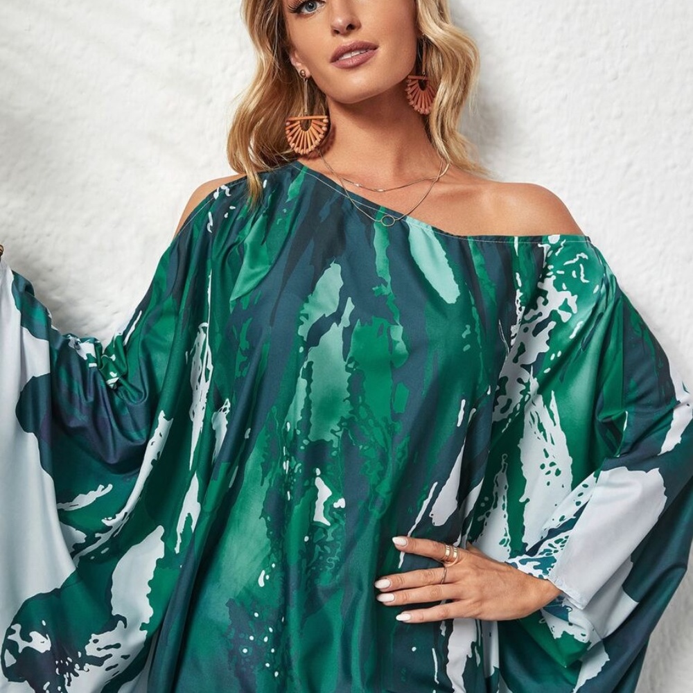 Womens  Colorblock Asymmetrical Dolman Sleeve Green Dress small - Picture 3 of 4